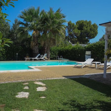 Villa Arisa With Pool Сельва-ді-Фазано Екстер'єр фото